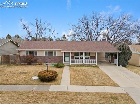 Photo of 805 Crown Ridge Drive, Colorado Springs, CO 80904 (MLS # 3431649)