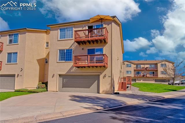 701 Cima Vista Point