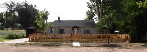 Photo of 826 Myrtle Avenue, Canon City, CO 81212 (MLS # 5164375)