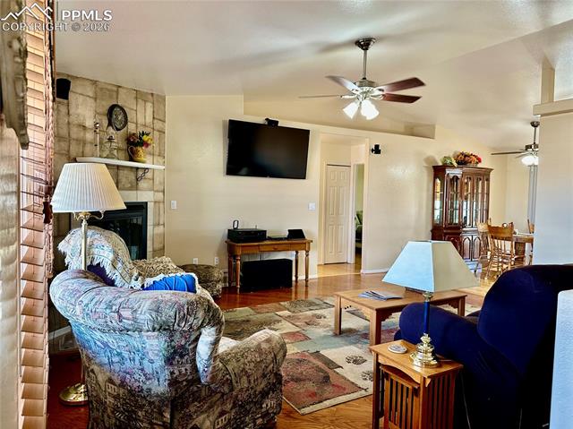 471 N Escondido Drive