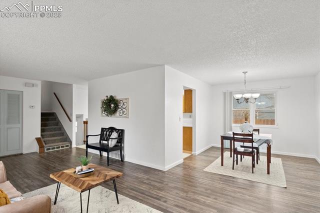 6820 Blue River Way