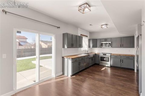 Tiny photo for 7577 Chasewood Loop, Colorado Springs, CO 80908 (MLS # 4801051)