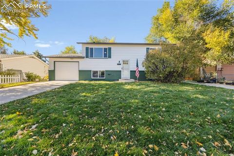 Photo of 1556 Willshire Drive, Colorado Springs, CO 80906 (MLS # 7821107) Photo of 1556 Willshire Drive, Colorado Springs, CO 80906 (MLS # 7821107)