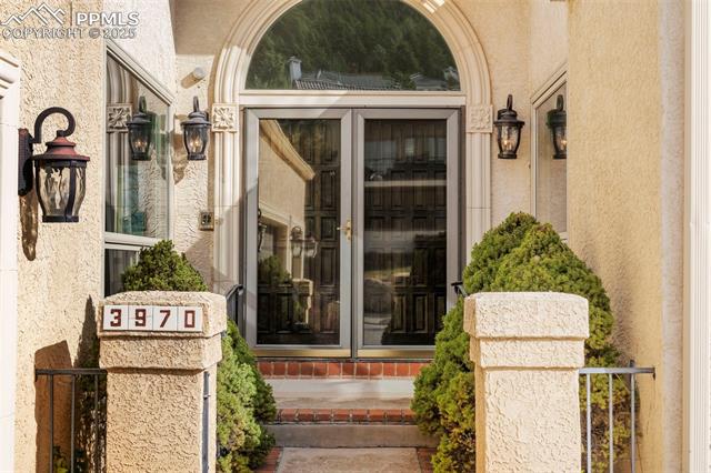 3970 Hermitage Drive