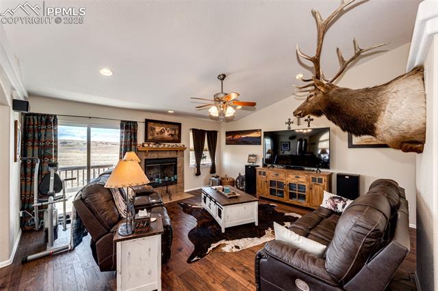 22091 Comanche Creek Drive