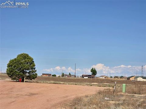 Photo of 1169 E Gunpowder Lane, Pueblo, CO 81007 (MLS # 1232955) Photo of 1169 E Gunpowder Lane, Pueblo, CO 81007 (MLS # 1232955)