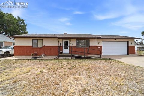 Photo of 1826 E 3rd Street, Pueblo, CO 81001 (MLS # 9636257)