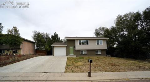 Photo of 1375 Luna Drive, Fountain, CO 80817 (MLS # 5298271) Photo of 1375 Luna Drive, Fountain, CO 80817 (MLS # 5298271)