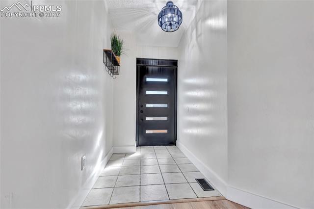 901 N Candlestar Loop