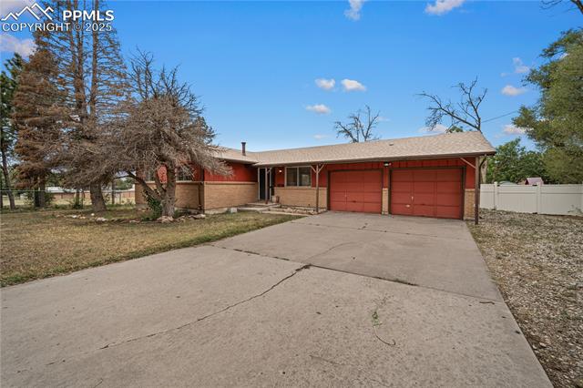 11 MacNaughton Road
