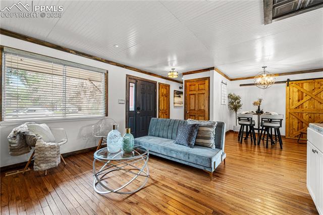 11 MacNaughton Road
