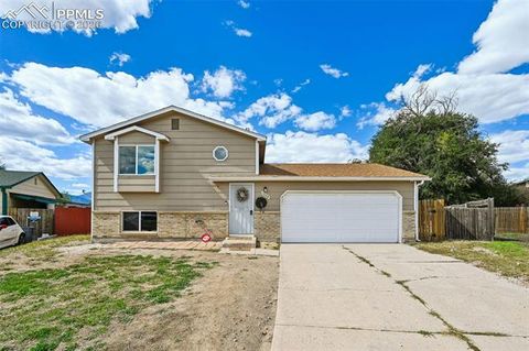 Photo of 1248 Jet Wing Drive, Colorado Springs, CO 80916 (MLS # 7637085)
