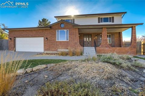 Photo of 6 Strawflower Court, Pueblo, CO 81001 (MLS # 5122049)