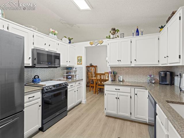 5160 Wainwright Drive