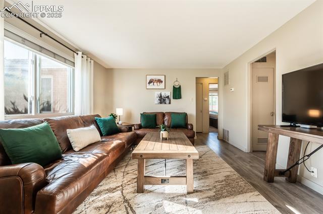 1301-1307 E Caramillo Street