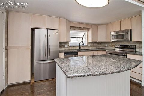 Tiny photo for 18059 E Pacific Place, Aurora, CO 80013 (MLS # 5815075)