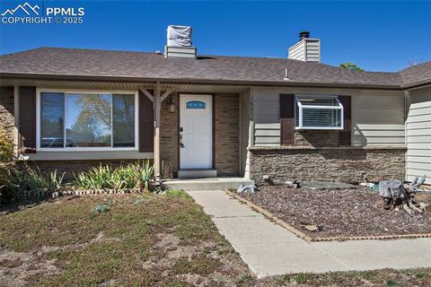Tiny photo for 18059 E Pacific Place, Aurora, CO 80013 (MLS # 5815075)