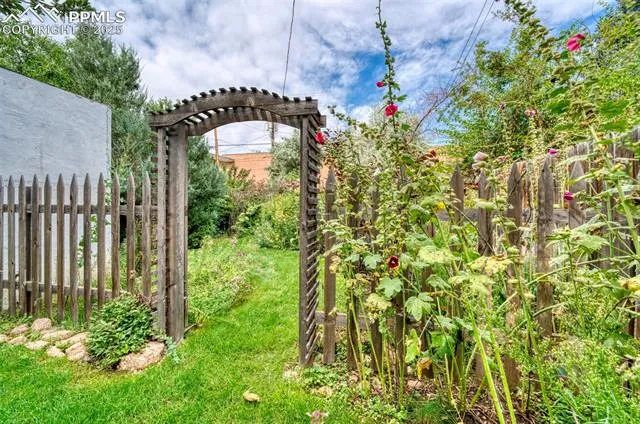 Colorado Springs, Colorado 80907, United States, 4 Bedrooms Bedrooms, ,1 BathroomBathrooms,Residential,Active,188999