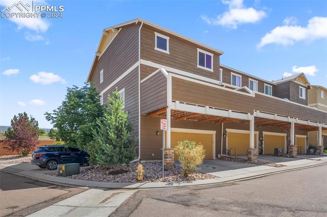 Photo 3 of 41 of 6587 Pennywhistle Point townhome