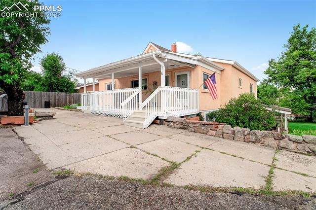 1502 Manitou Boulevard