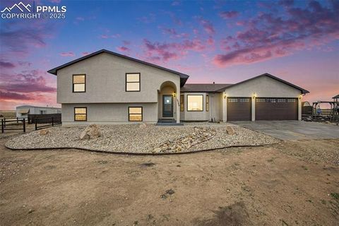 18599 Soapstone View Fountain CO 80817