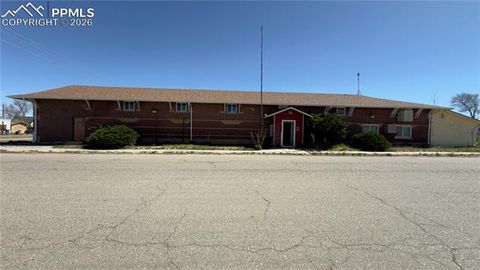 Photo of 664 2nd Avenue, Deer Trail, CO 80105 (MLS # 8578370)