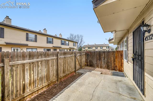 4552 Lamplighter Circle