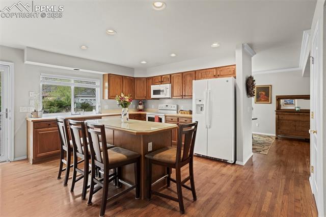 725 Capeglen Road