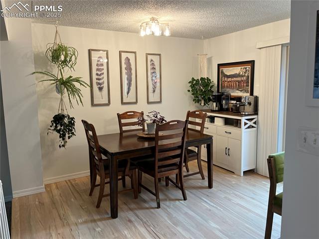 906 London Green Way
