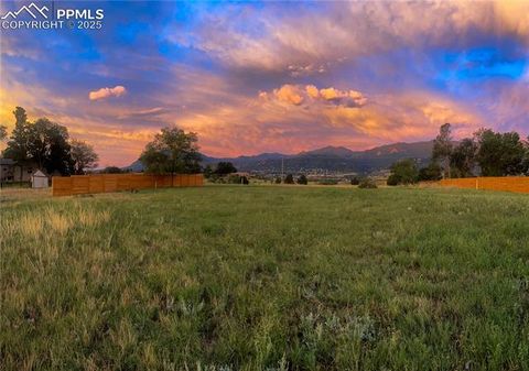 1645 Mesa Road Colorado Springs CO 80904