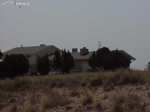 Photo of 2046 W Hesperus Drive, Pueblo, CO 81007 (MLS # 1410432) Photo of 2046 W Hesperus Drive, Pueblo, CO 81007 (MLS # 1410432)