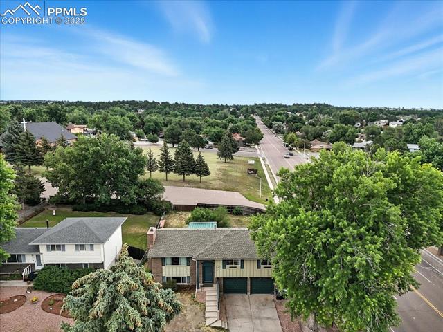 1501 E Owen Circle