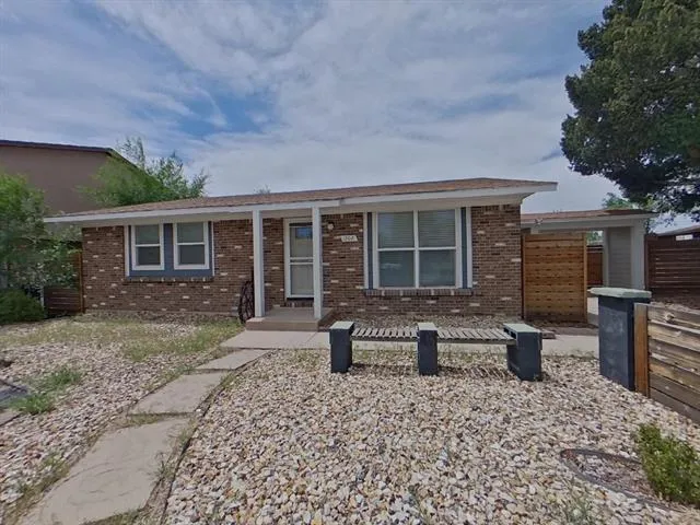 MLS: R11719501
