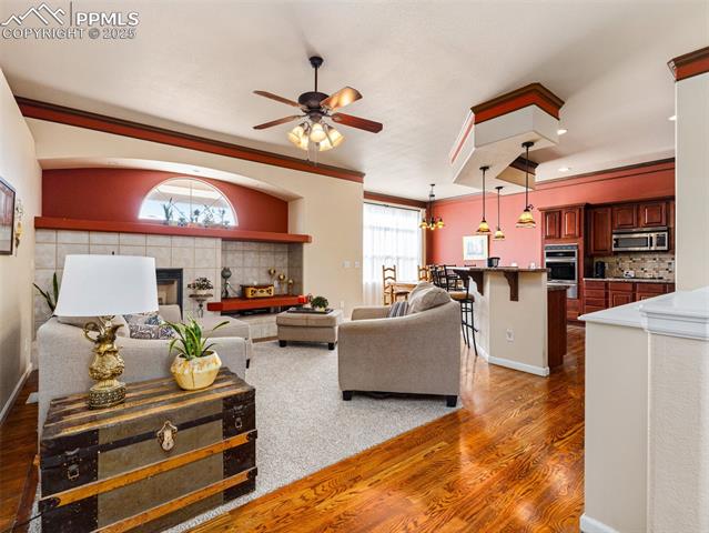 982 W Caliente Drive