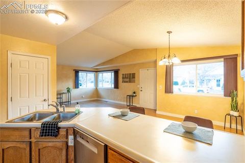 Tiny photo for 961 Columbine Avenue, Colorado Springs, CO 80904 (MLS # 2668150)