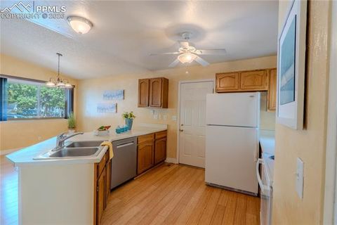 Tiny photo for 961 Columbine Avenue, Colorado Springs, CO 80904 (MLS # 2668150)