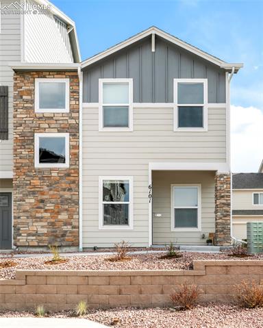 6101 Inman View