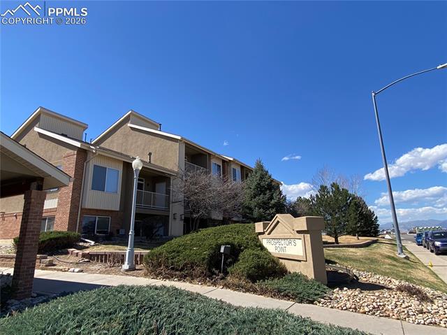 8685 Clay Street 305