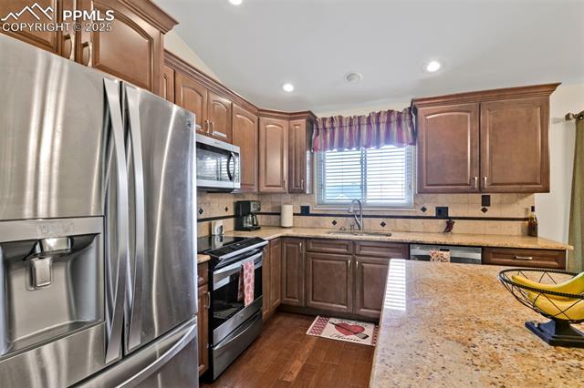 4835 W Old Farm Circle
