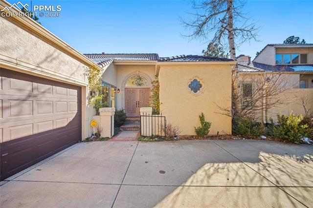 1425 W Cheyenne Mountain Boulevard