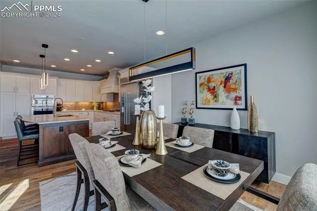 Colorado Springs, Colorado 80904, United States, 5 Bedrooms Bedrooms, ,3 BathroomsBathrooms,Residential,Pending,35686