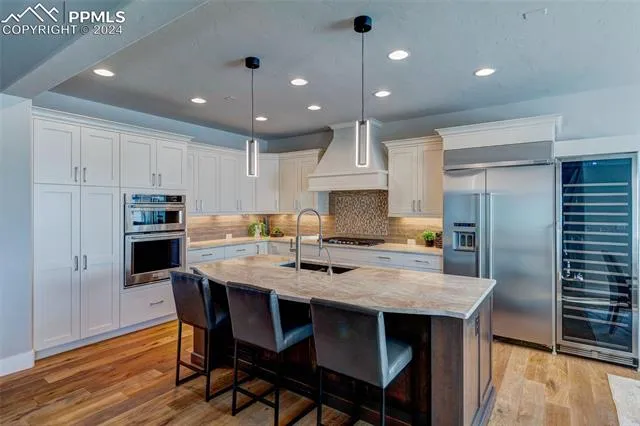 Colorado Springs, Colorado 80904, United States, 5 Bedrooms Bedrooms, ,3 BathroomsBathrooms,Residential,Pending,35686