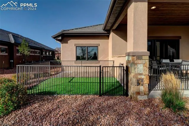 Colorado Springs, Colorado 80904, United States, 5 Bedrooms Bedrooms, ,3 BathroomsBathrooms,Residential,Pending,35686