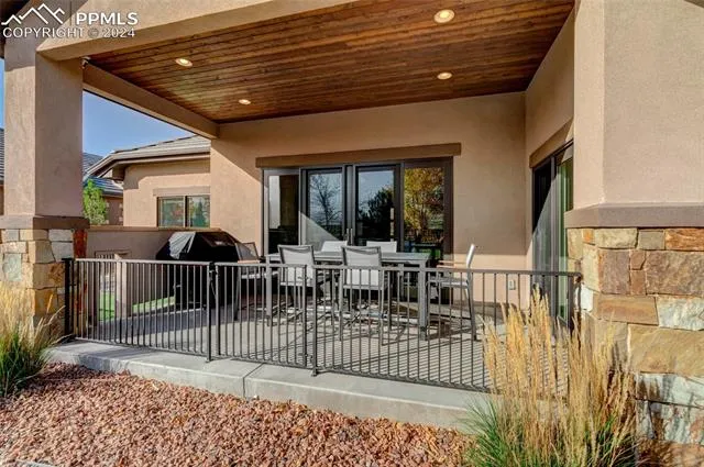 Colorado Springs, Colorado 80904, United States, 5 Bedrooms Bedrooms, ,3 BathroomsBathrooms,Residential,Pending,35686