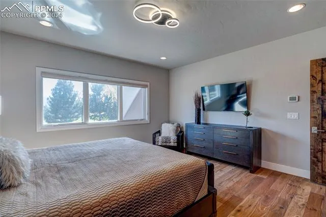 Colorado Springs, Colorado 80904, United States, 5 Bedrooms Bedrooms, ,3 BathroomsBathrooms,Residential,Pending,35686