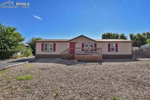 Photo of 714 S Walton Drive, Pueblo, CO 81007 (MLS # 9452692) Photo of 714 S Walton Drive, Pueblo, CO 81007 (MLS # 9452692)