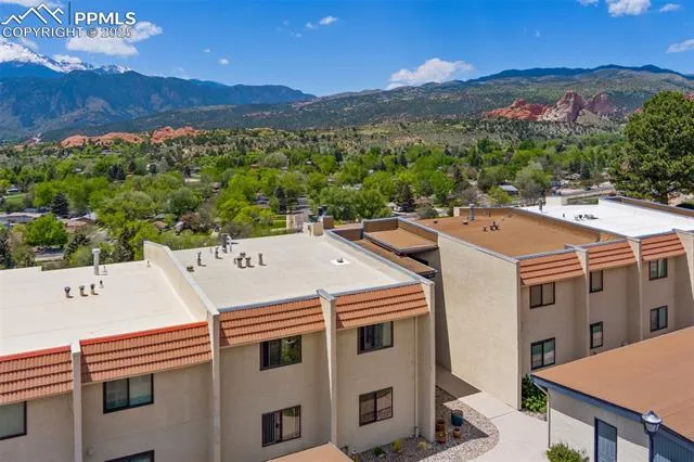 Colorado Springs, Colorado 80904, United States, 3 Bedrooms Bedrooms, ,2 BathroomsBathrooms,Residential,Pending,137296