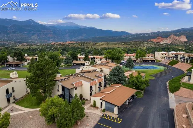 Colorado Springs, Colorado 80904, United States, 3 Bedrooms Bedrooms, ,2 BathroomsBathrooms,Residential,Pending,137296