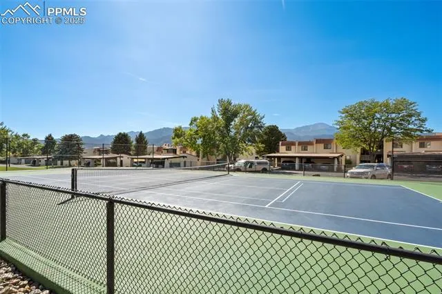 Colorado Springs, Colorado 80904, United States, 3 Bedrooms Bedrooms, ,2 BathroomsBathrooms,Residential,Pending,137296