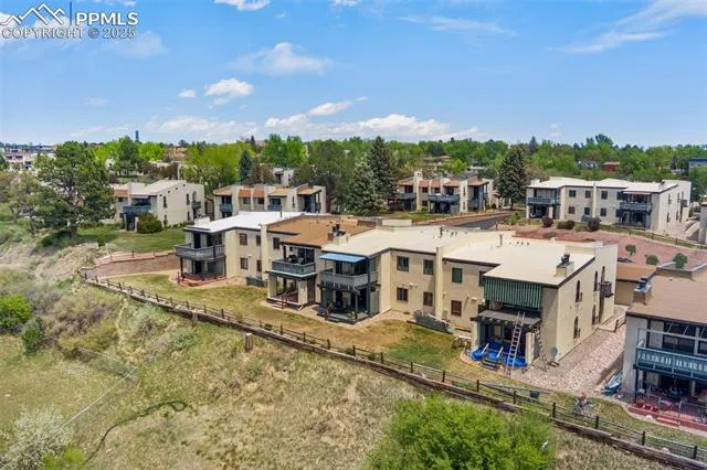 Colorado Springs, Colorado 80904, United States, 3 Bedrooms Bedrooms, ,2 BathroomsBathrooms,Residential,Pending,137296